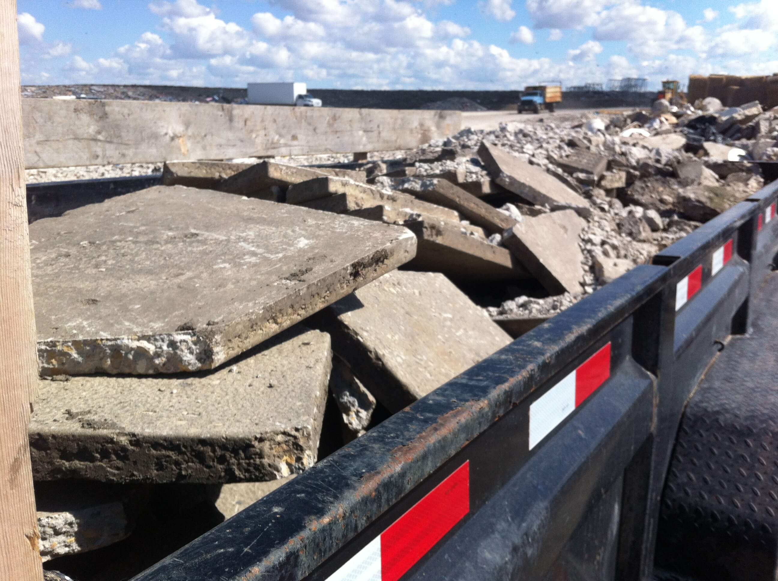 Junk To Go, Junk Removal Winnipeg, Garbage Truck, Dump trailer, dump truck, Garbage Removal, Bin service, dumpster, cont