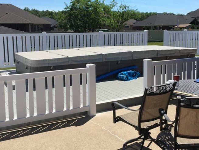 Winnipeg Vinyl Fencing work sample