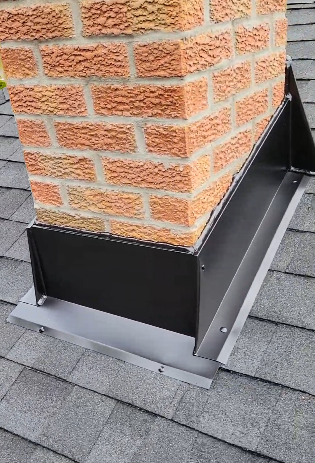 Capela's Roofing work sample