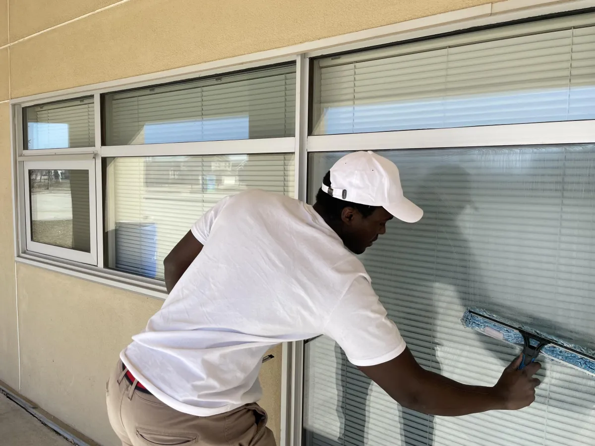 Shine 'n Light Window Wash work sample